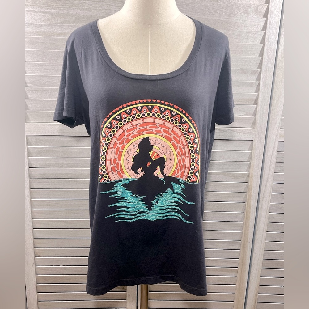 HOT TOPIC Little Mermaid Henna Sunset Tee Plus Size-00